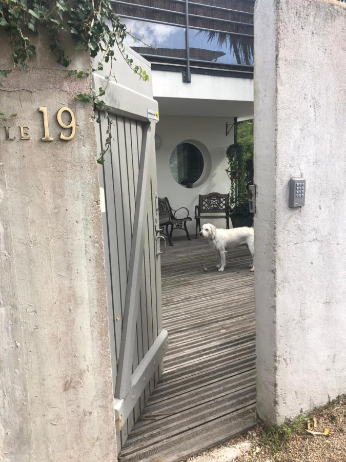 Le 19 Bed & Breakfast Sene Exterior photo